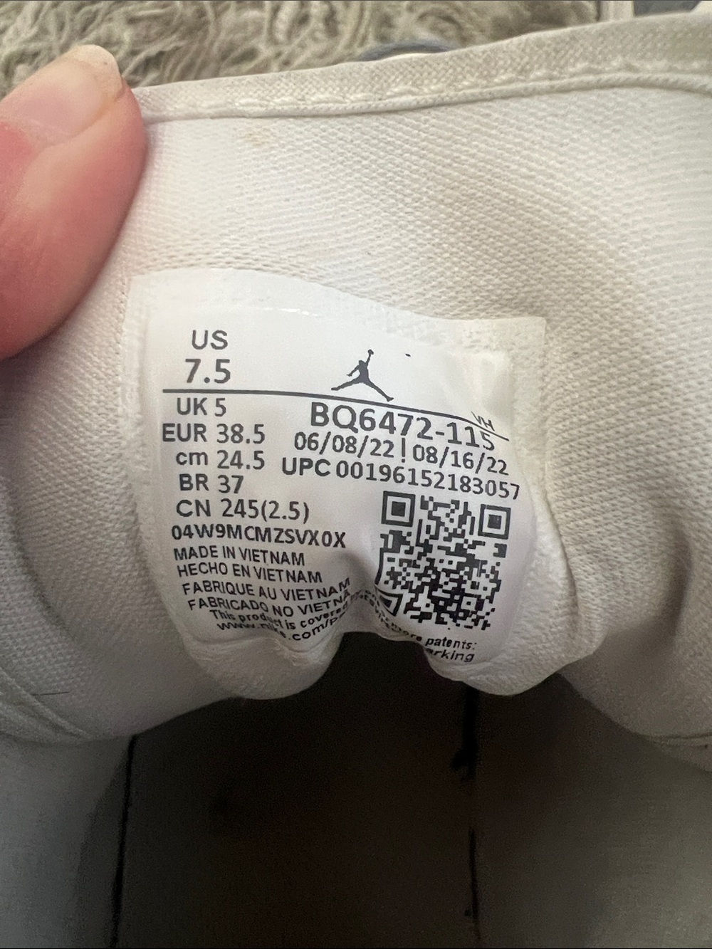 Air Jordan 1 Mid Women’s size 7.5 in Sail-Stealth-White - Picture 6 of 6